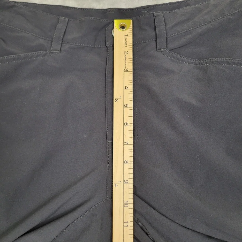 Patagonia Men's Black Size 33 Shorts Lightweight Performance Hiking Outdoor